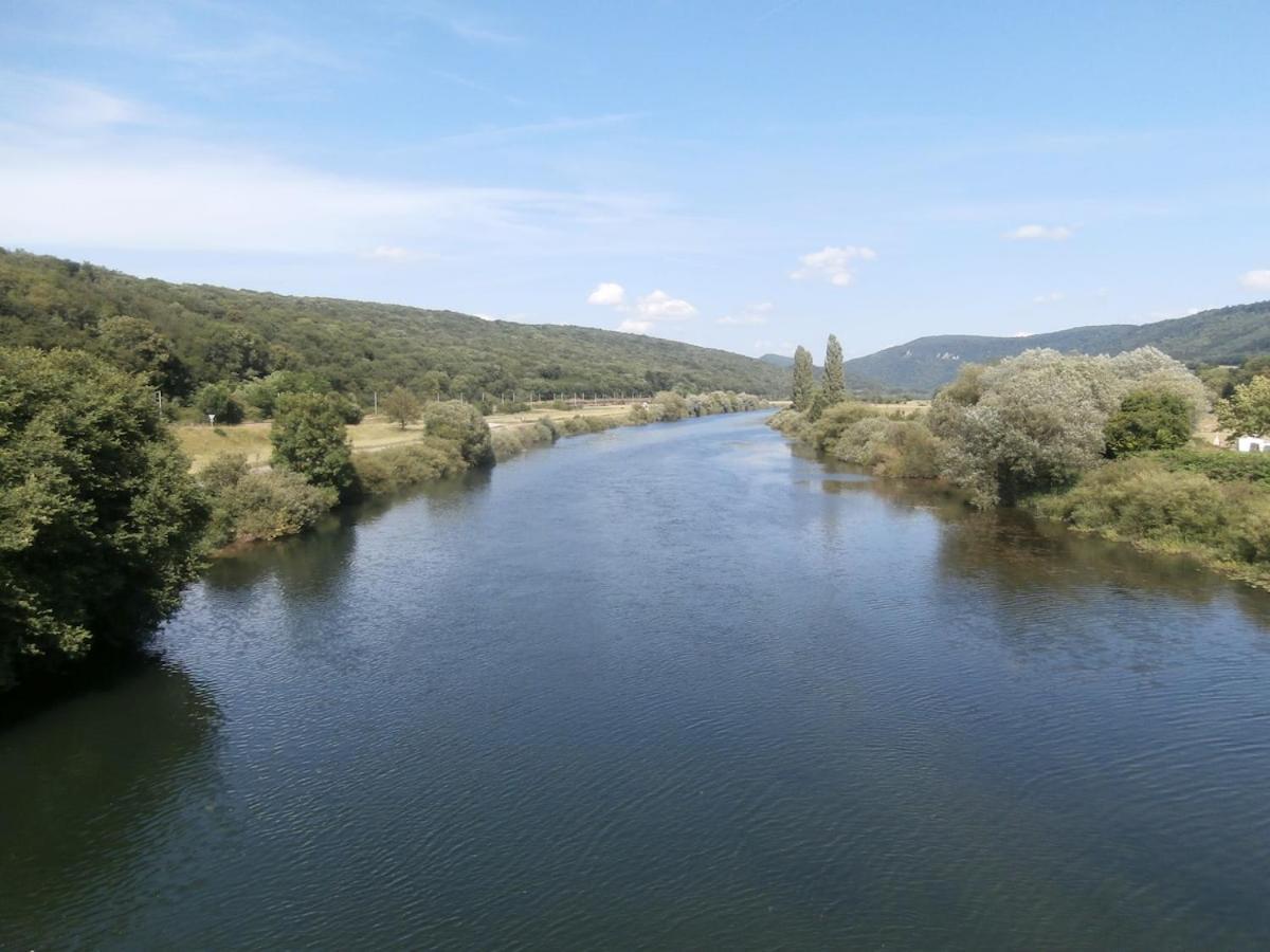 Gite 3 Etoiles "Entre Sources Et Riviere" Besancon Vaire-le-Grand 외부 사진